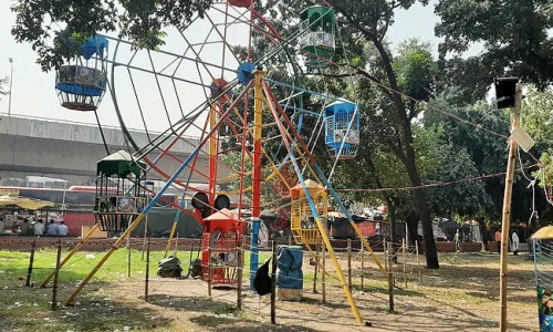 嘴巴周围长闭口-嘴巴周围涨闭口吃什么药专区_嘴巴周围涨闭口吃什么药专区_嘴巴周围长闭合粉刺可以用药吗网
